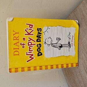 Diary of a Wimpy Kid: Dog Days Softback Book
